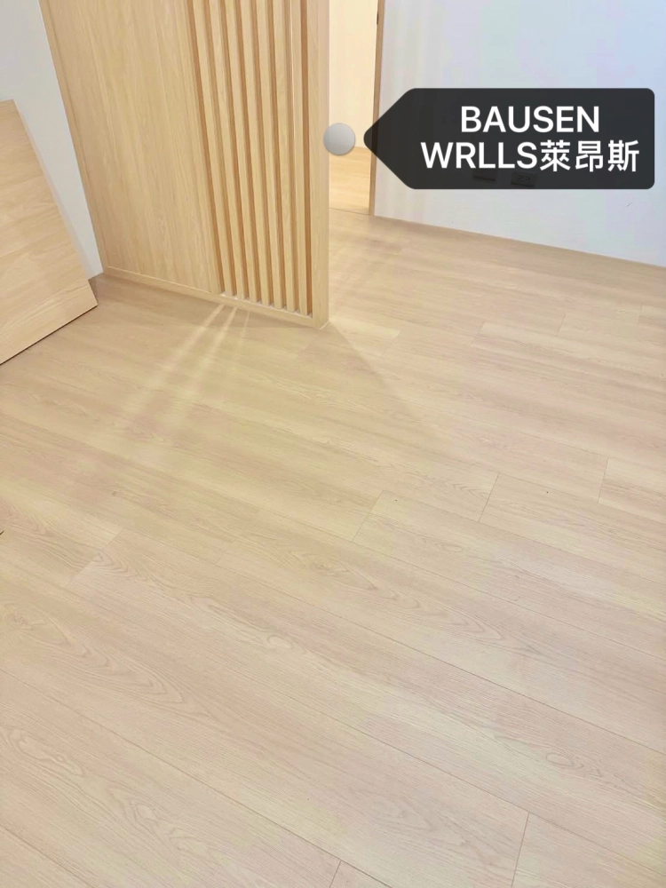 黑基材卡扣式超耐磨木地板