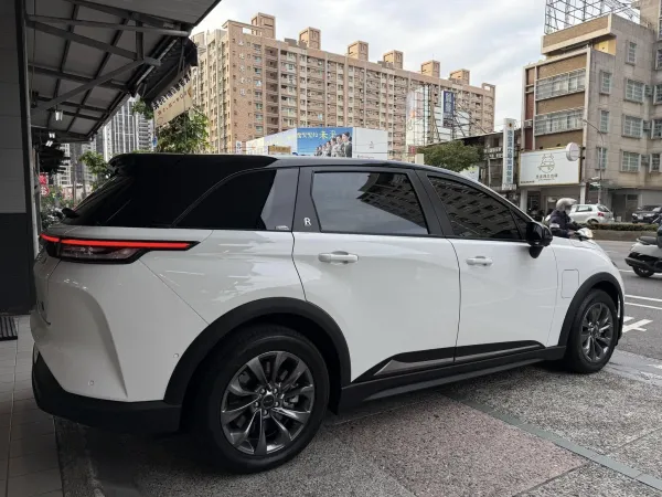 Luxgen N7 前擋MA20 前窗MB20 後窗MB5