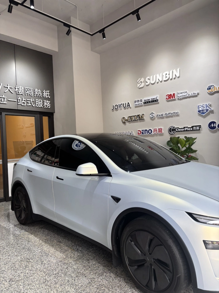 Tesla 煥新Model Y  SM303 玫瑰藍金色