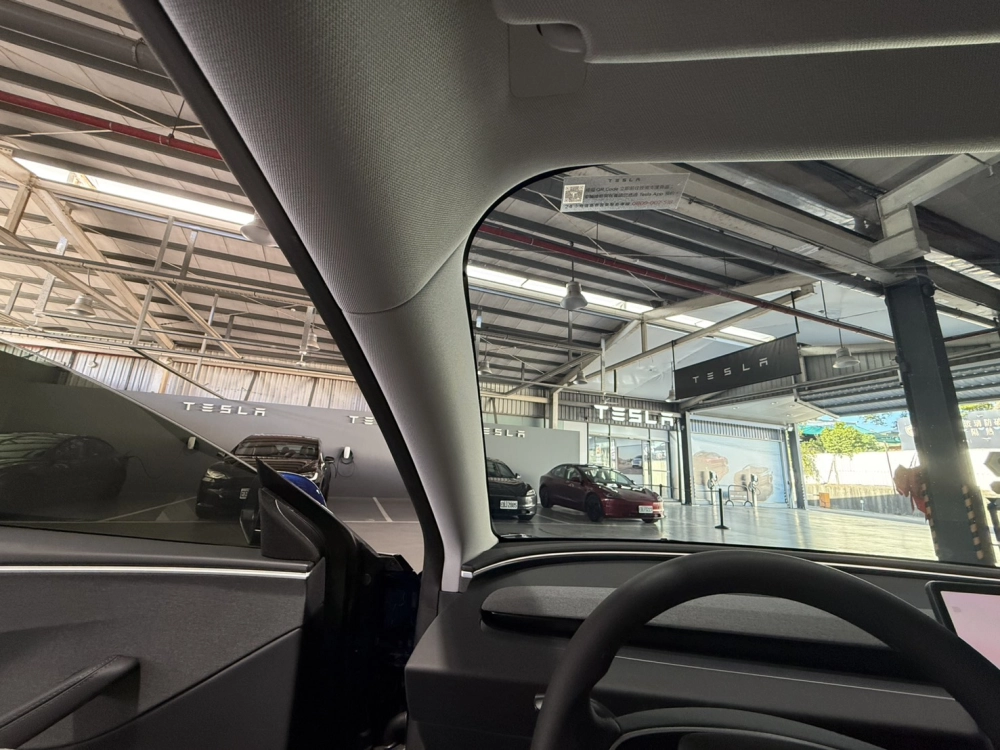 Tesla 煥新Model 3 前擋奢華70 前窗奢華40 後窗奢華40 天窗奢華20 後擋奢華20