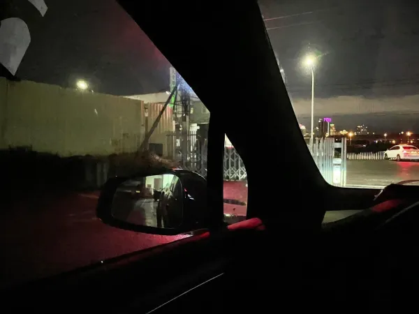 Tesla Model X 夜間效果 前擋奢華40 前窗奢華20