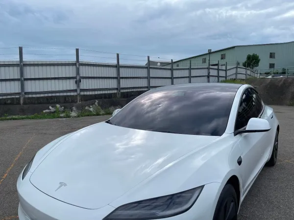 Tesla Model 3 前擋奢華40 車身奢華20 後擋奢華20 天窗奢華40