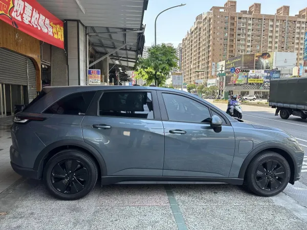 Luxgen N7 前擋M30 前窗M30 後窗M10 後擋M10