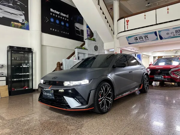 Hyundai Ioniq 5 前擋XE55 車身天窗LX25