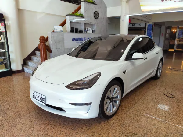 Tesla Model3 前檔LX40車身VX20