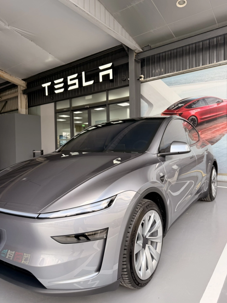 Tesla 煥新Model Y 前擋奢華40 前窗奢華20 後窗奢華40 天窗奢華40 後擋奢華20