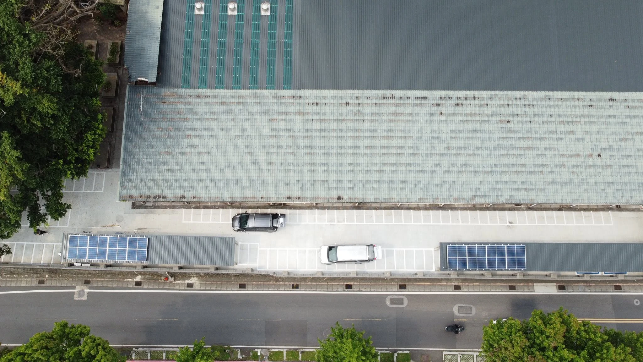 台北市北投區三軍總醫院-停車場太陽能光電儲能系統已安裝完成