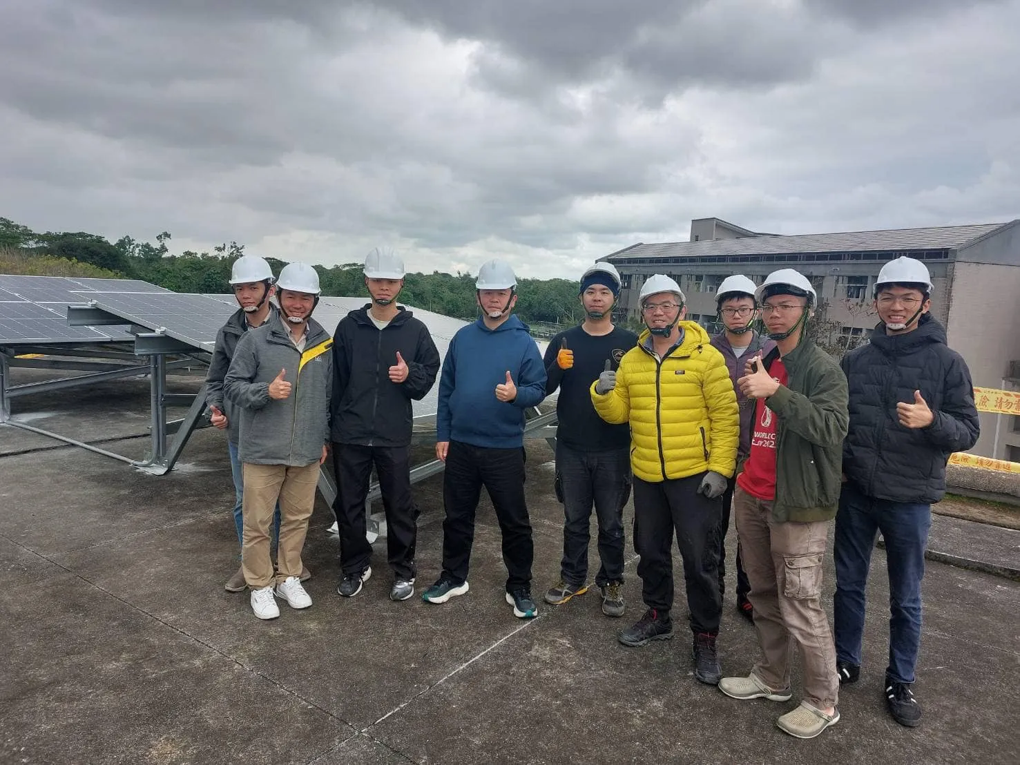 花蓮東華大學自發電自用取綠能憑證太陽能5.4kw光電系統