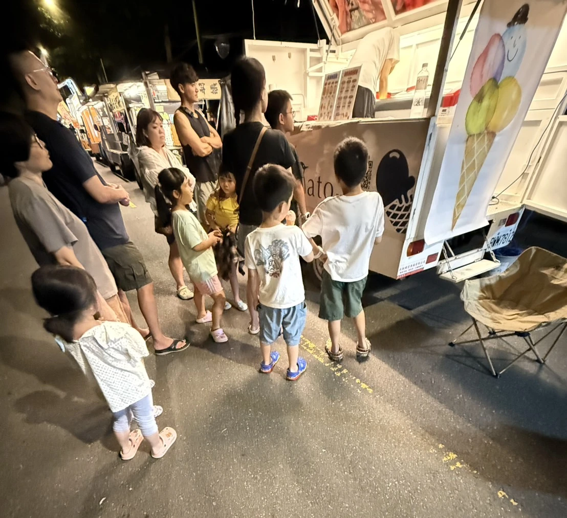 冰淇淋餐車服務