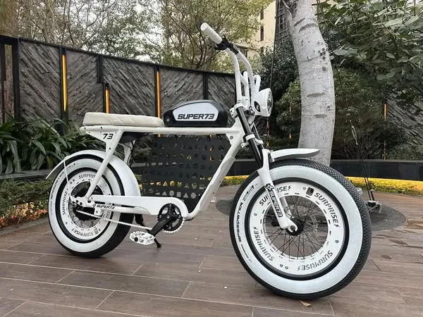 白色情人節 X SUPER73 