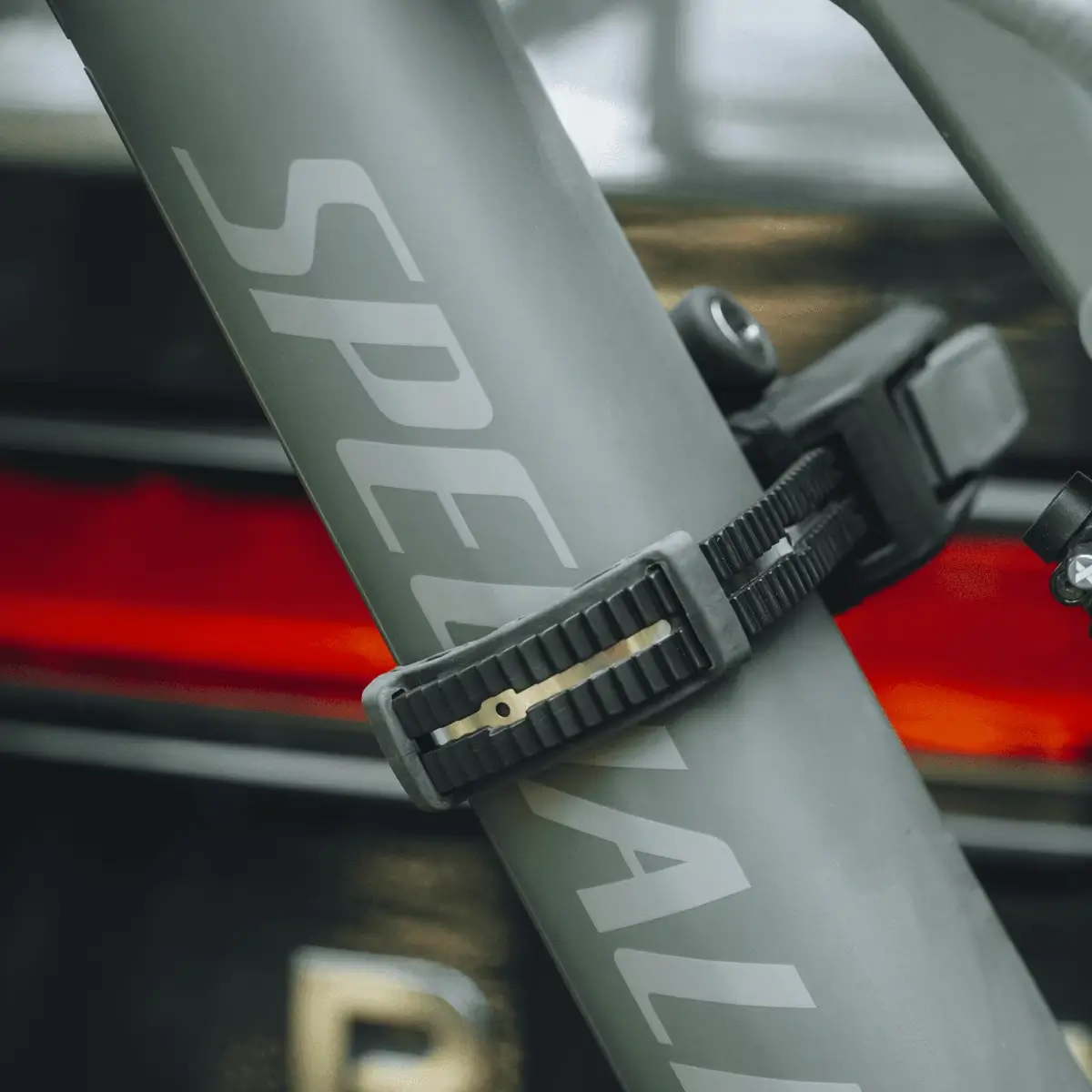 Thule Epos 3 件自行車平台拖桿架可折疊