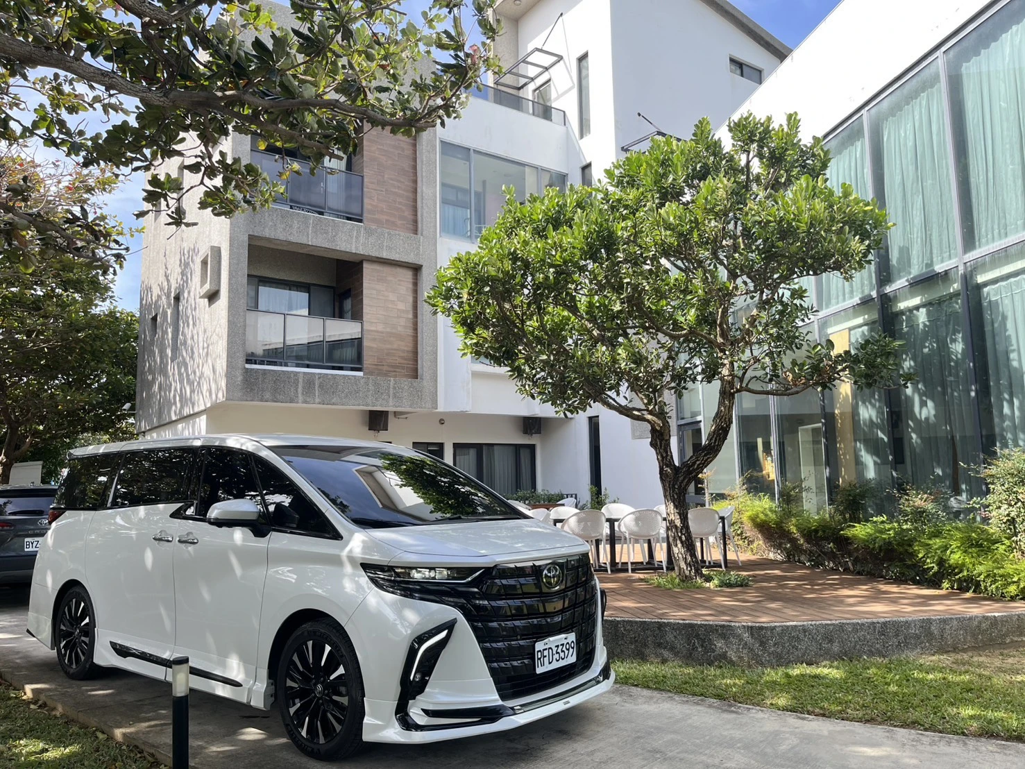 【彰化⇄桃園國際機場】ALPHARD 尊榮專車來回接送