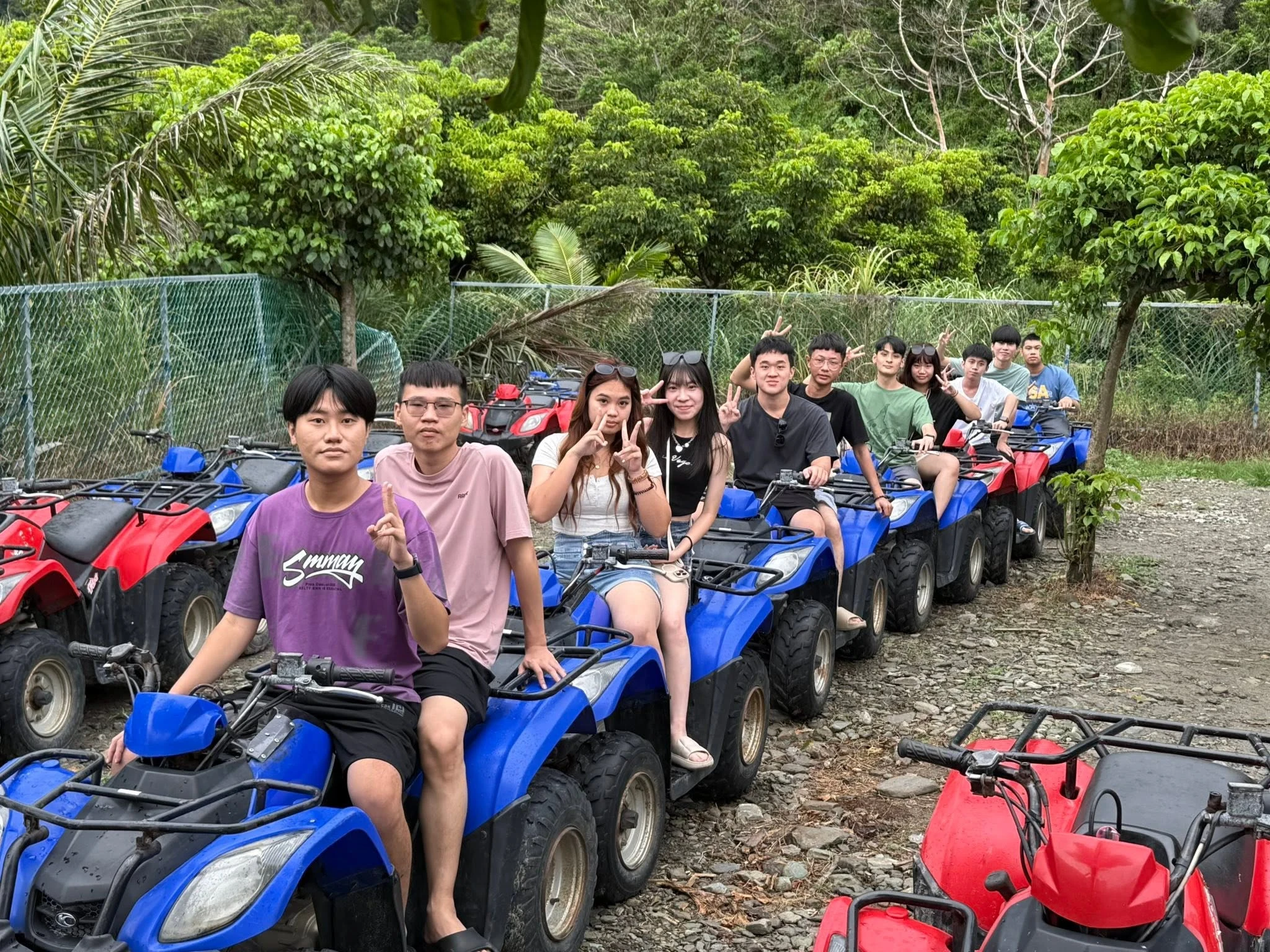 宜蘭畢業旅行怎麼玩？和朋友一起體驗沙灘車，留下青春回憶
