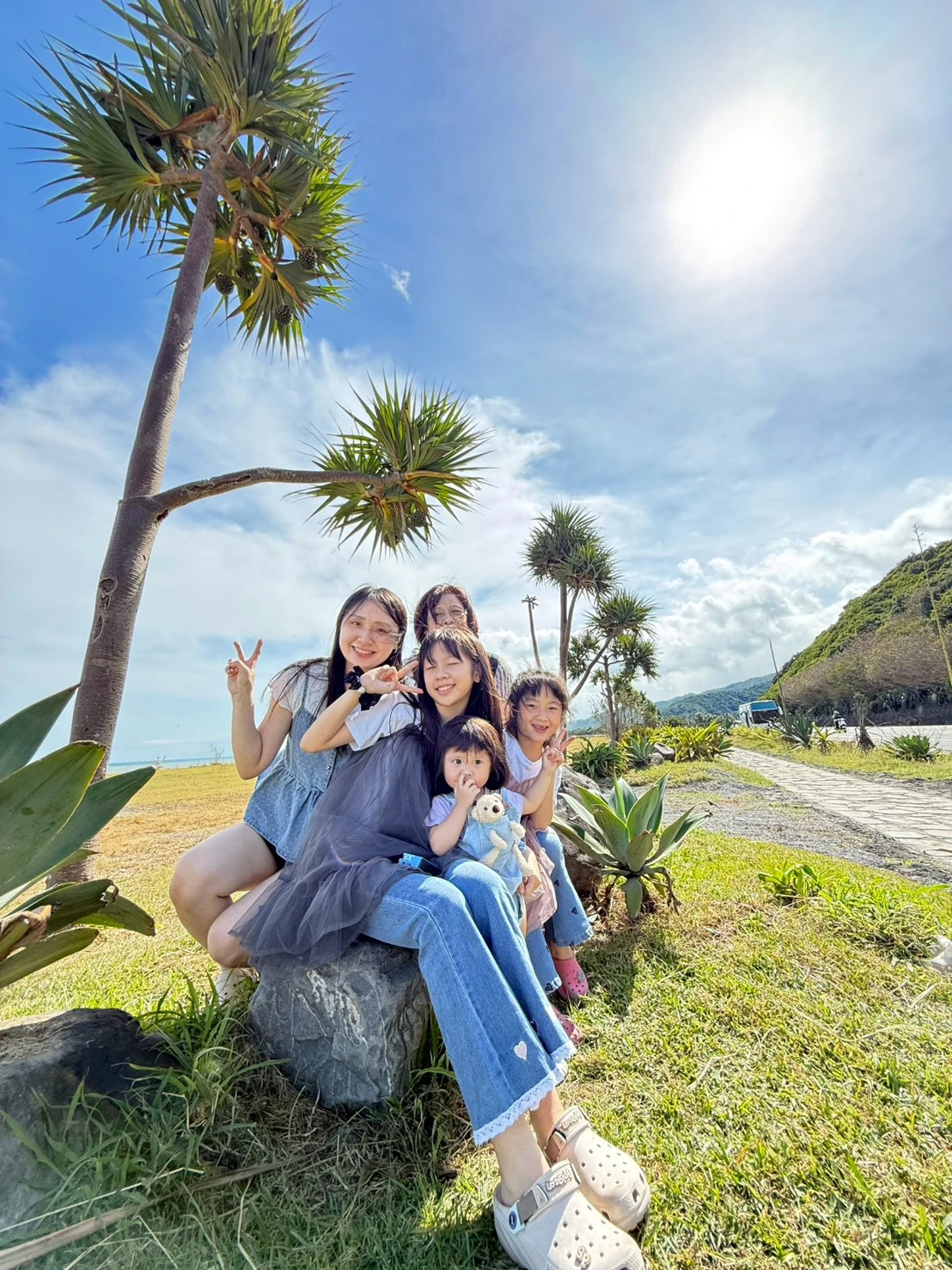 台東三日家族旅遊戶外休息紀念照