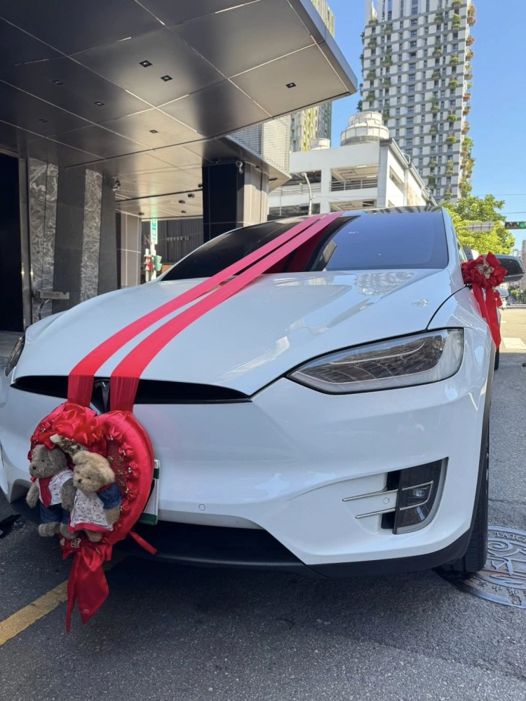 特斯拉六部ModelX 