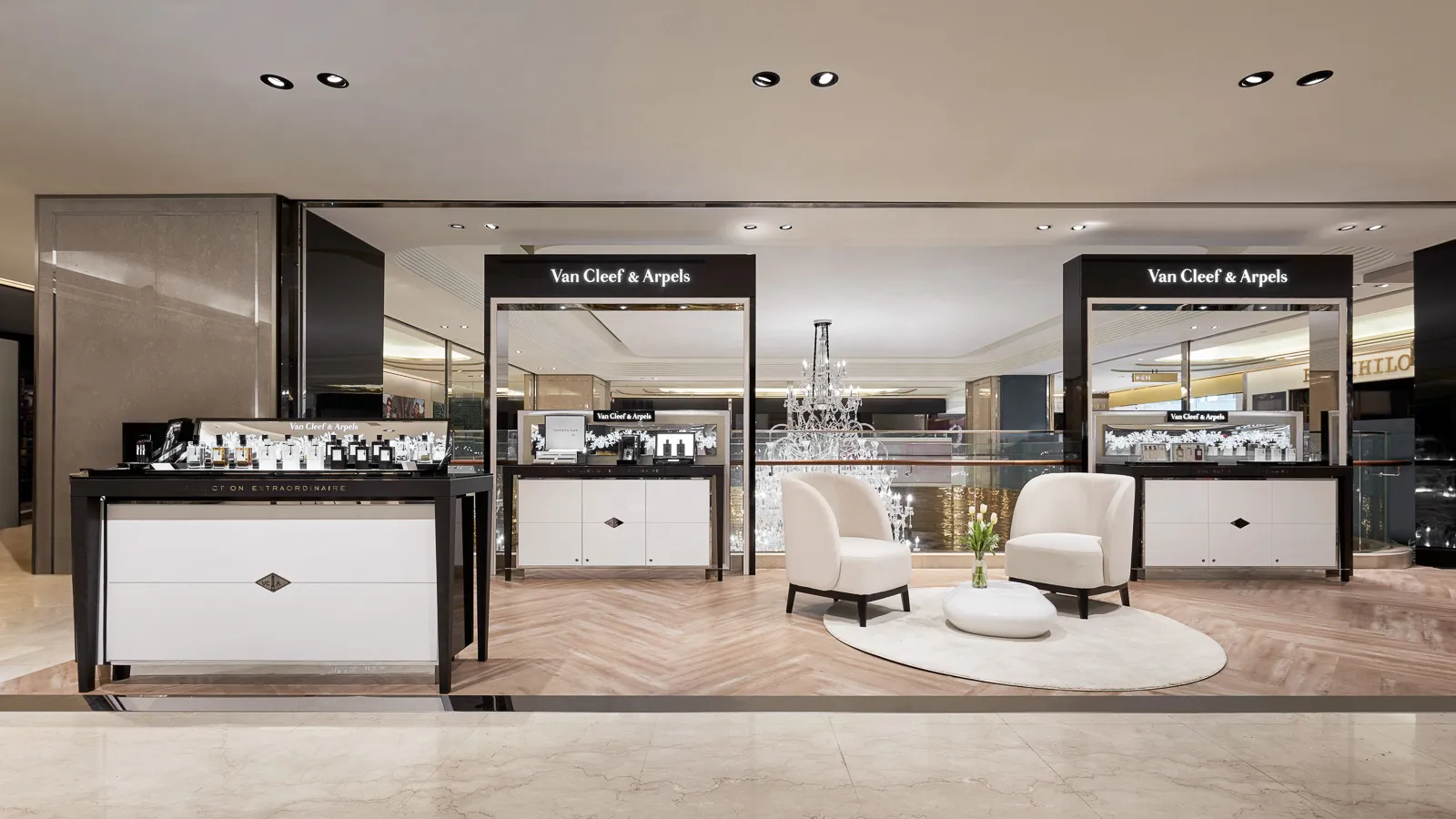 Van Cleef & Arpels COMMERCIAL SPACE