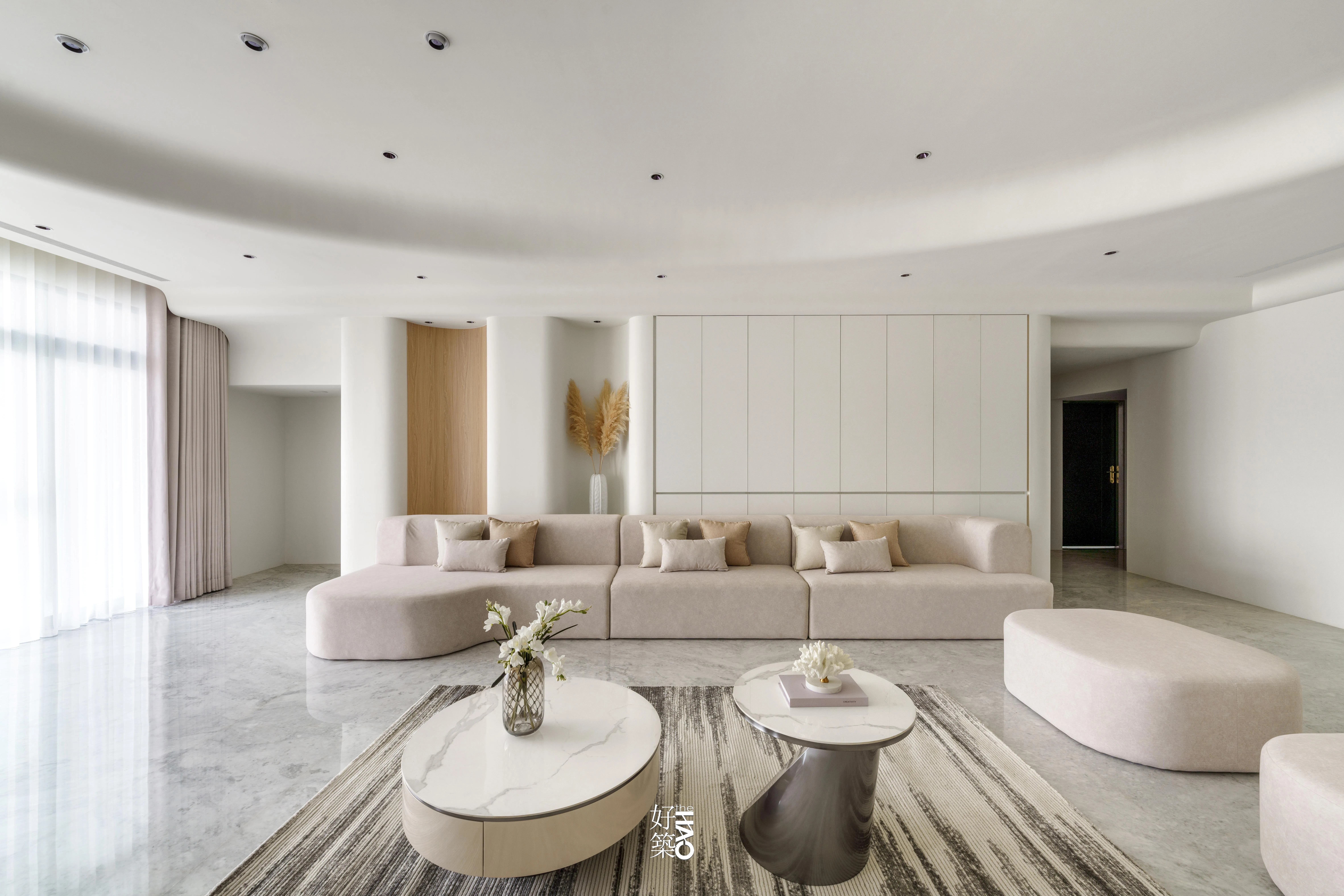 留白設計：光影與曲線打造柔和舒適空間