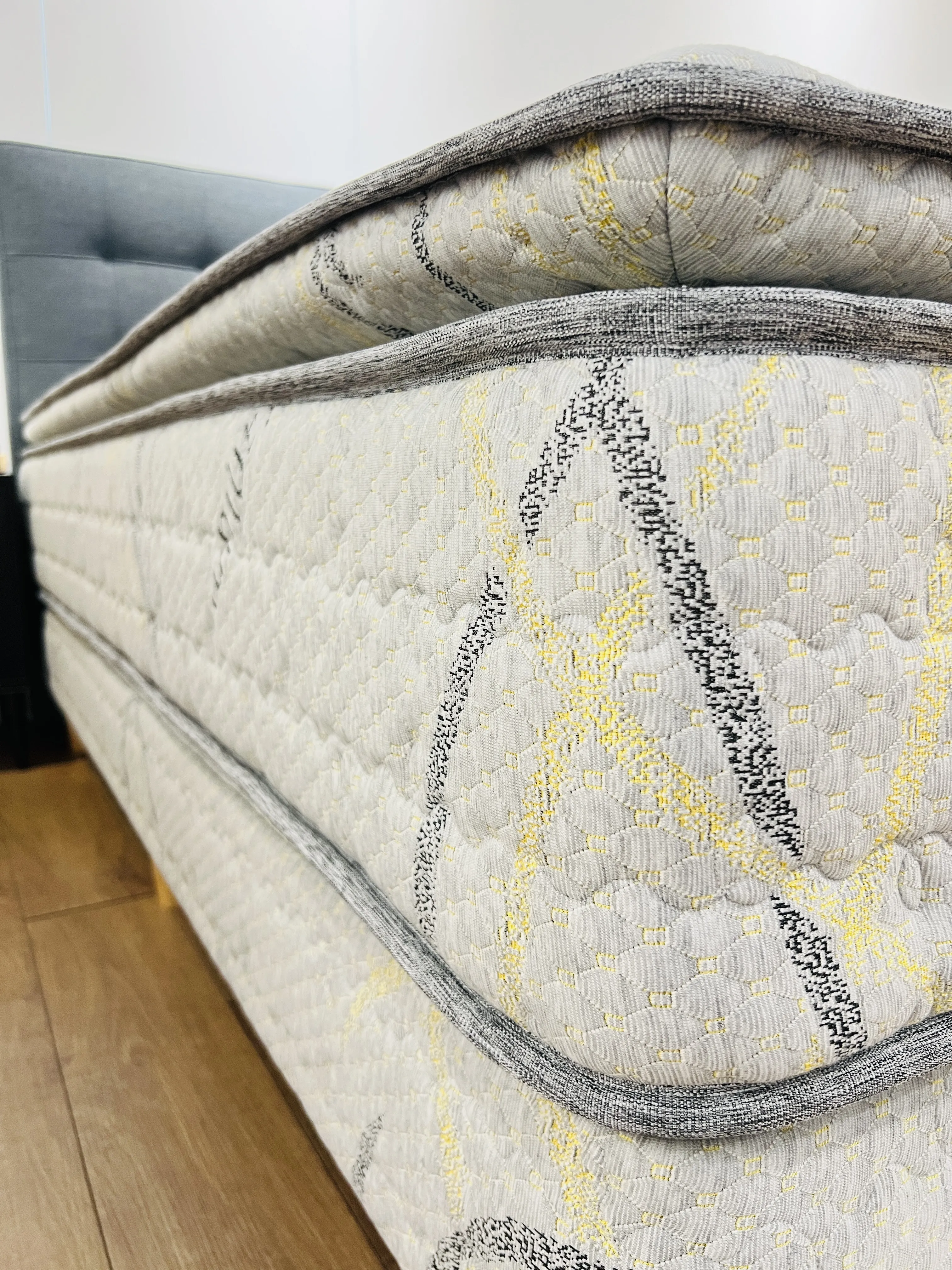 三線乳膠獨立床