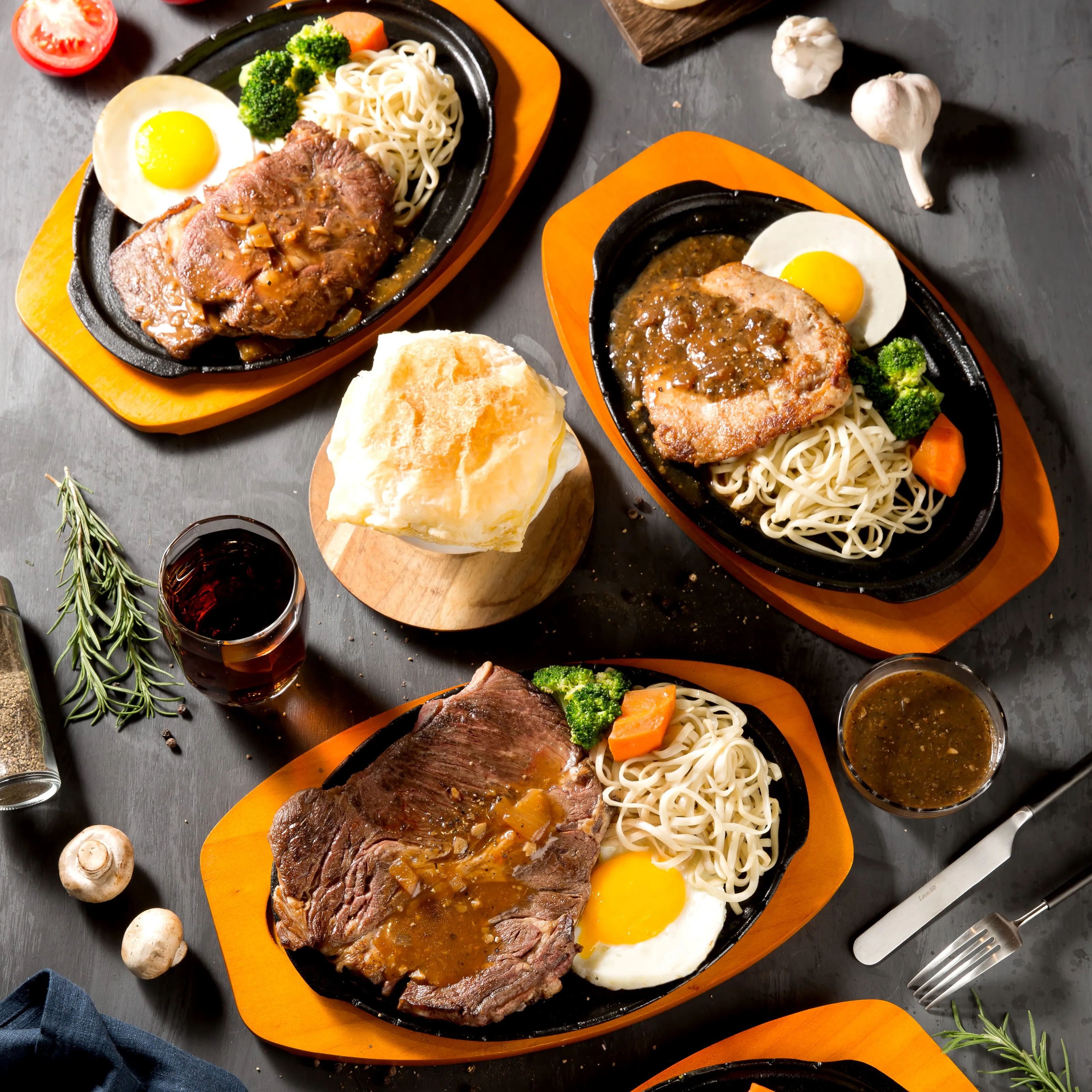 吃吃牛排｜把夜市牛排，搬進室內空間