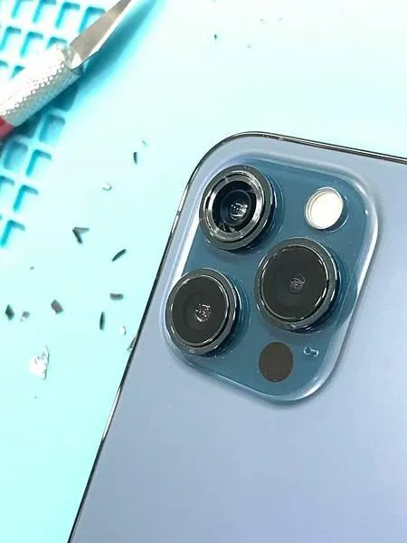 iPhone鏡頭刮傷是什麼原因呢? iPhone鏡頭刮傷是什麼原因呢?