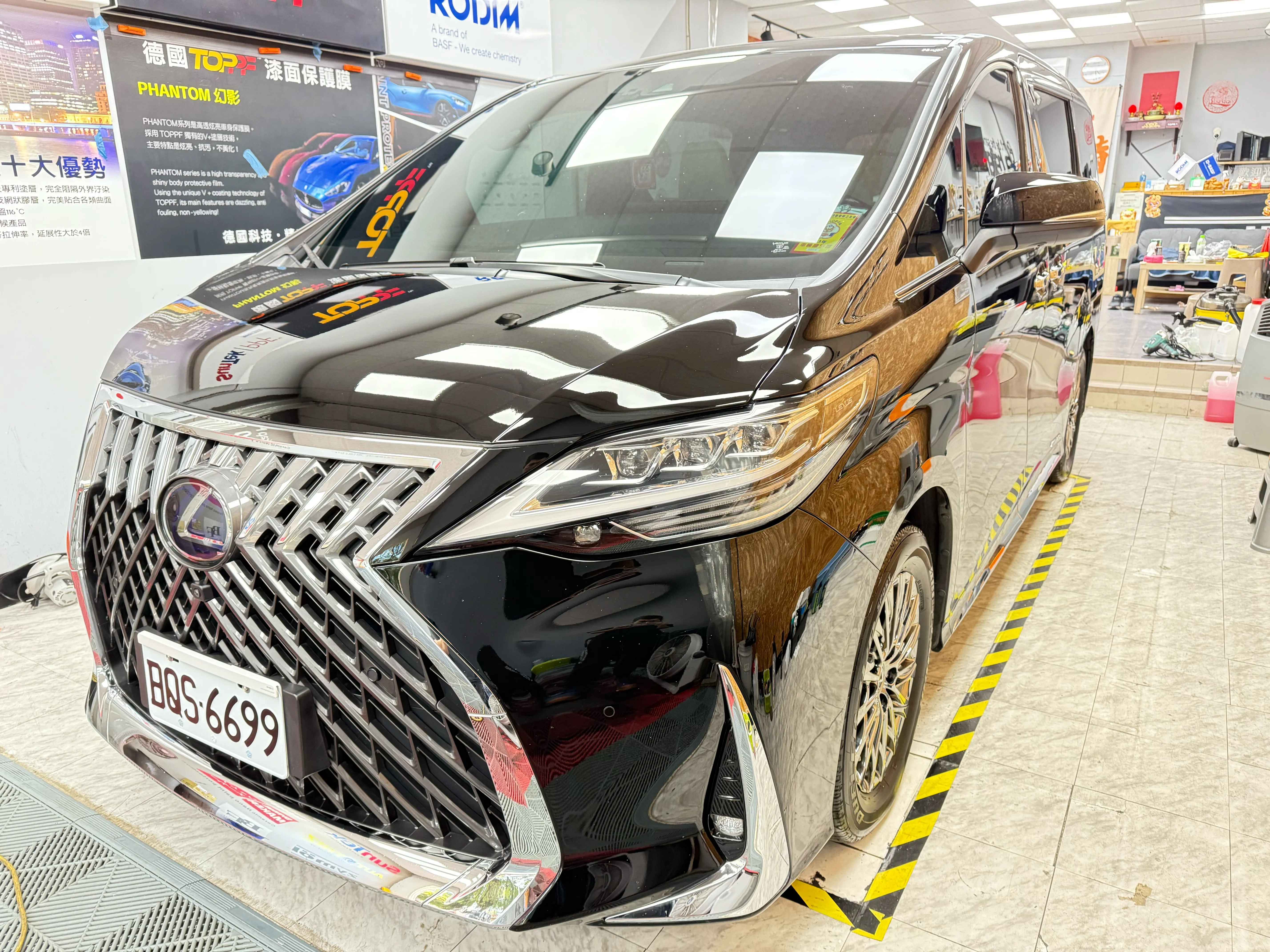 Lexus LM 陶瓷鍍膜｜高雄汽車鍍膜｜高雄汽車美容