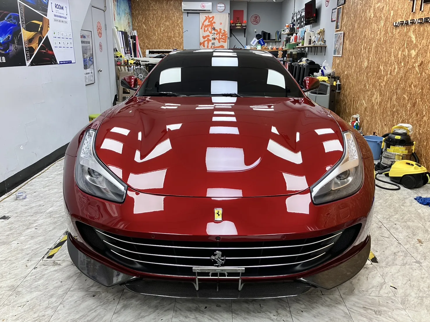 Ferrari gtc4 lusso  RODIM PPF 透明犀牛皮｜高雄汽車包膜｜高雄犀牛皮包膜