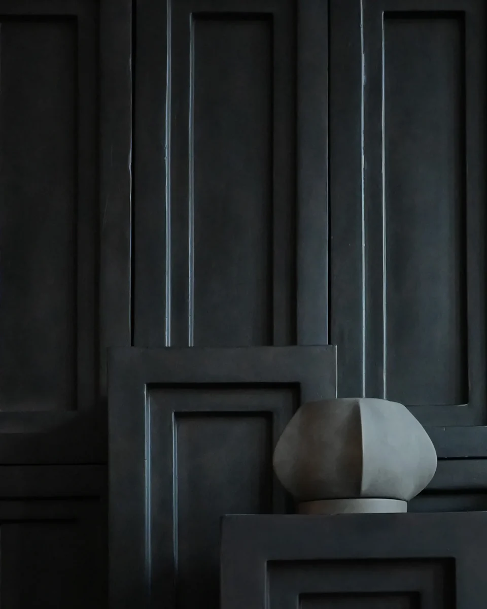 Arket 雕塑花盆,迷你 - 深灰色