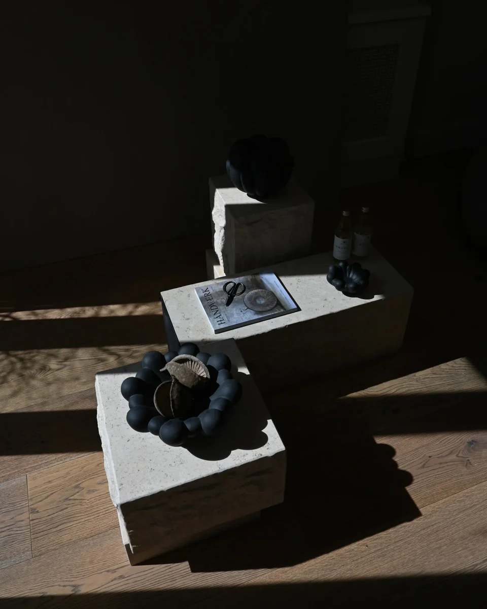 綻放陶盤,中 - 黑色