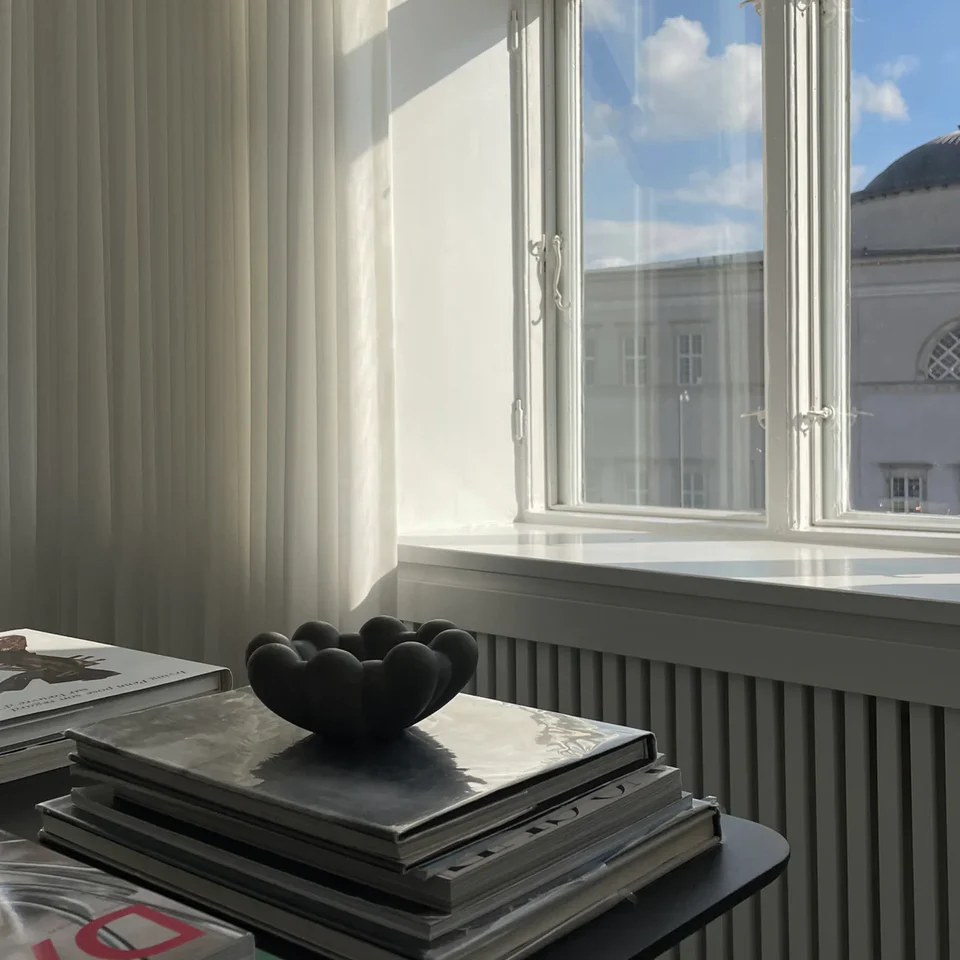 綻放陶盤,迷你 - 深灰色