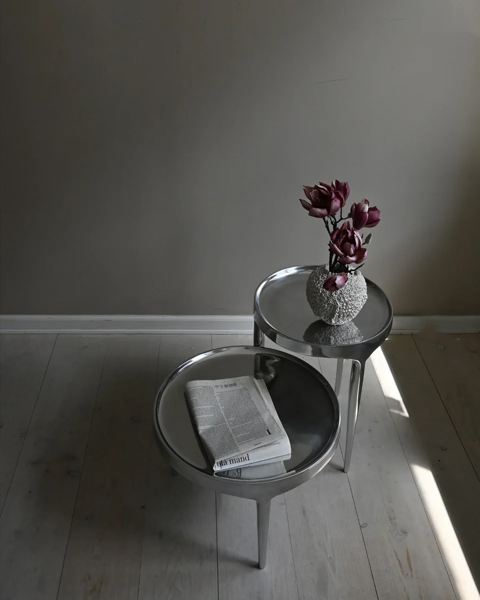 幻影桌,低 - 鉻銀