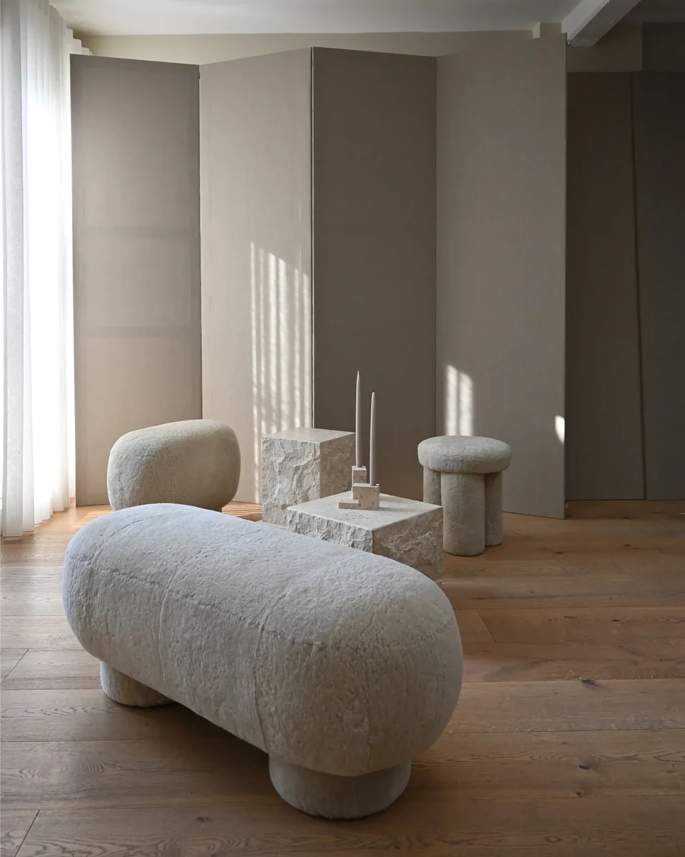 Big Foot 大腳凳,羊毛皮 - 貝殼沙色