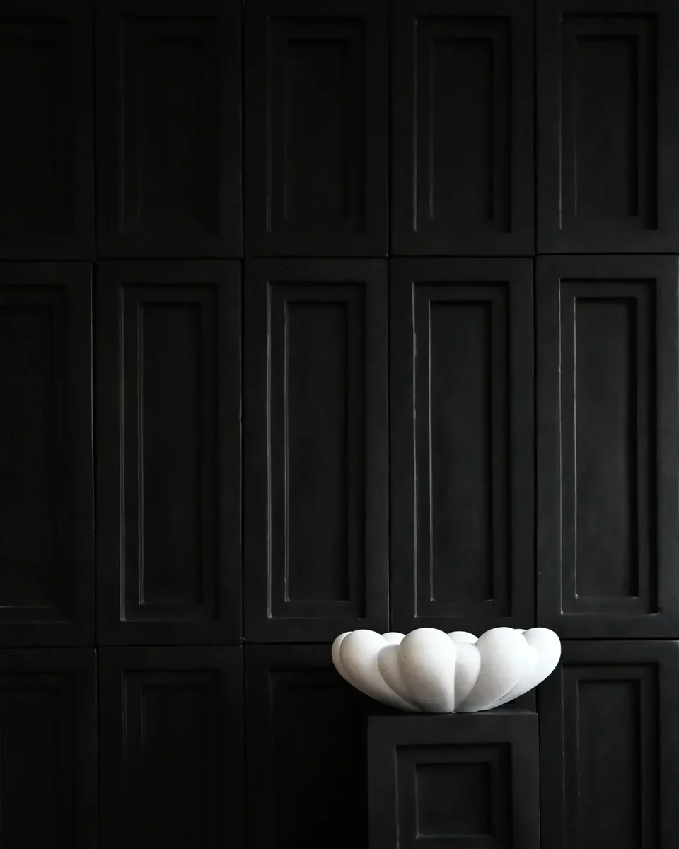 綻放陶盤,大 - 骨白色