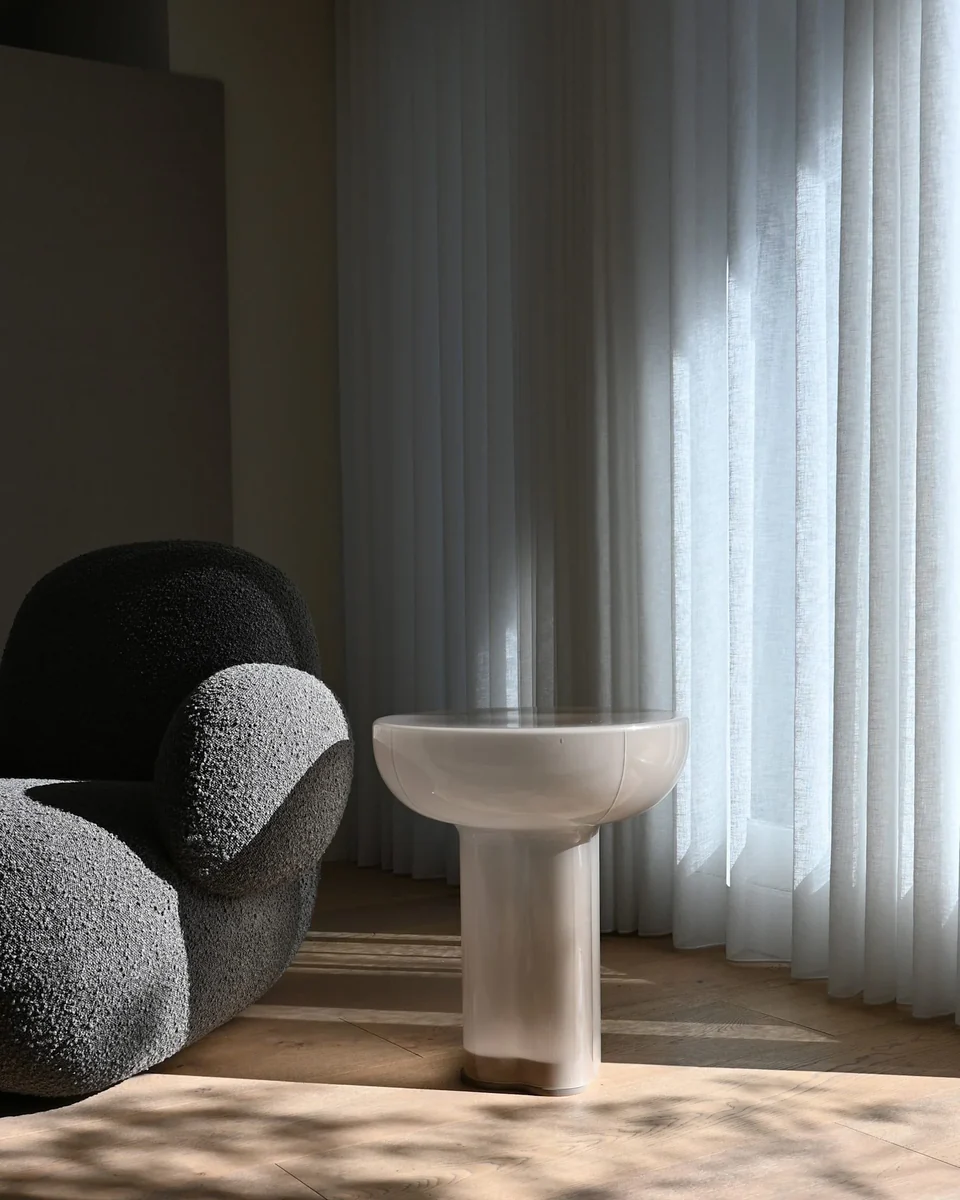 皇冠桌,高 - 霧沙色