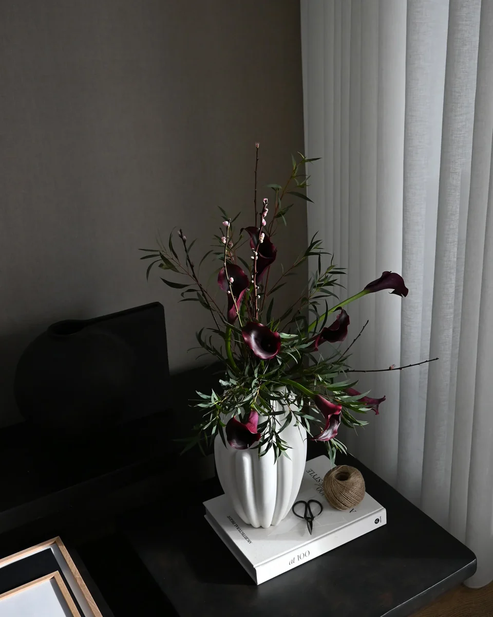 綻放花瓶,細長小 - 骨白色