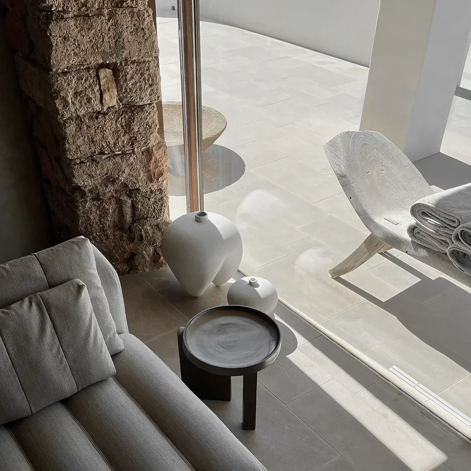 相撲花瓶,小 - 骨白色