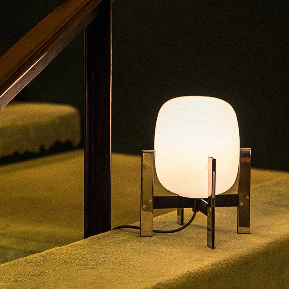 Cesta / Cestita Metalica 桌燈