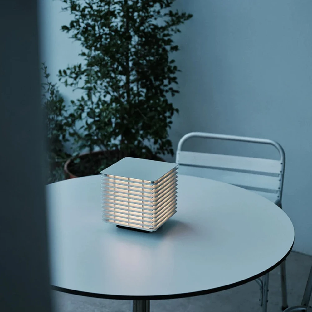 Shiro 17 充電式桌燈