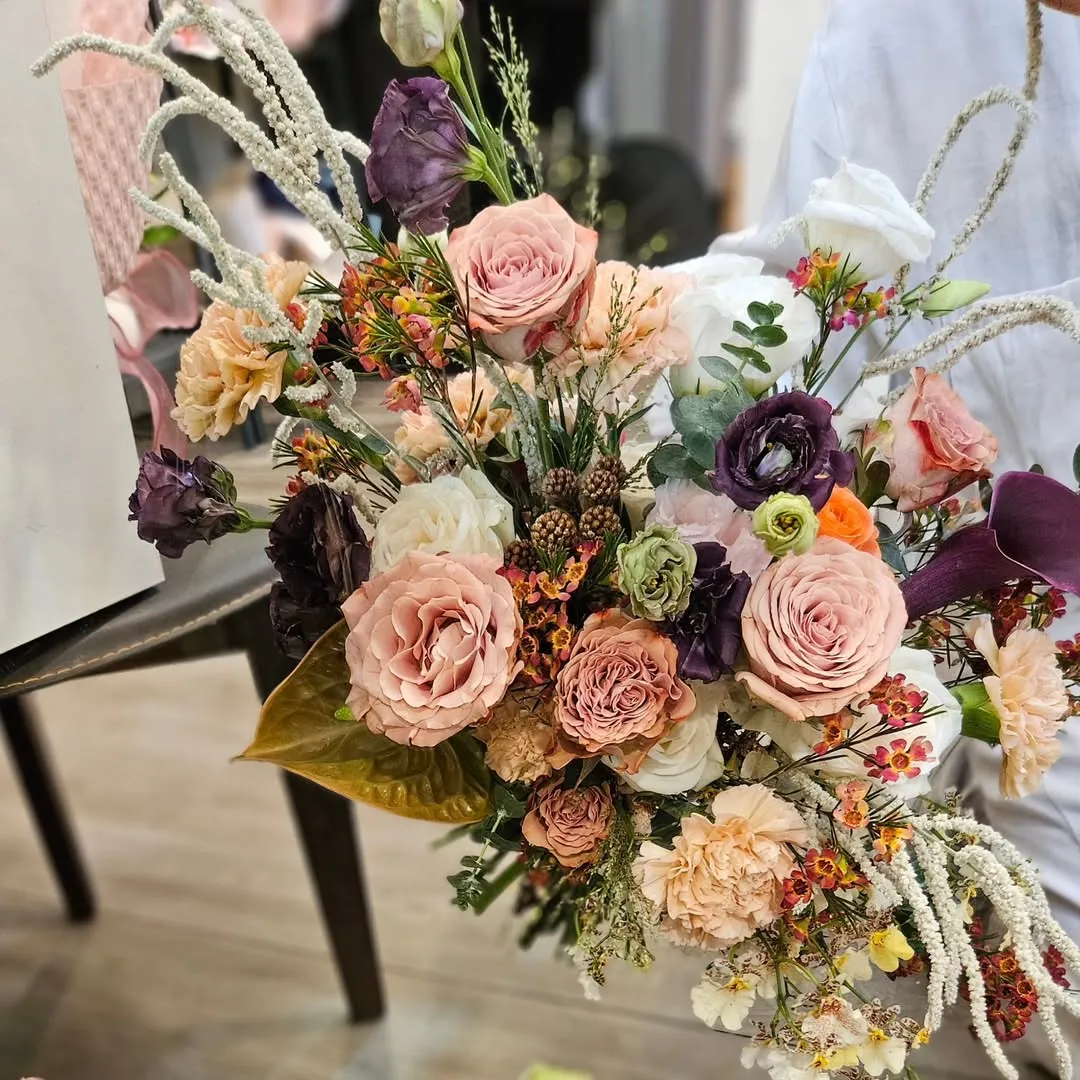 復古色調個性手捧花訂製｜台中花束訂製｜台中花束設計