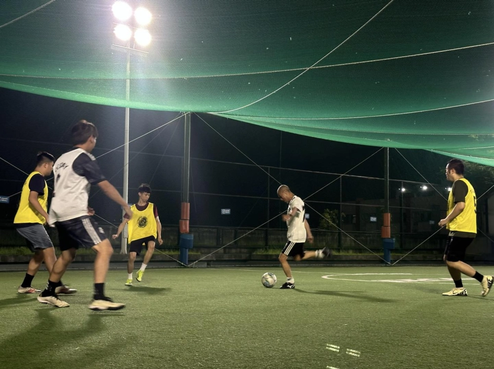 台中足球場｜成人班｜下班運動