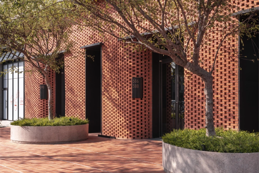 昕昕裏山 ‧ Life with Light