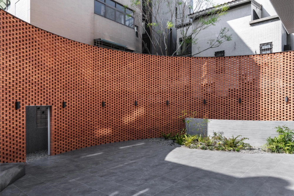 昕昕裏山 ‧ Life with Light