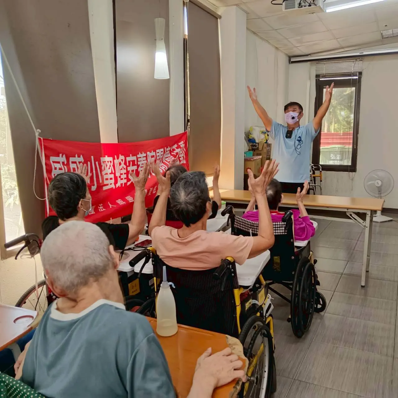 威盛小蜜蜂關懷活動
