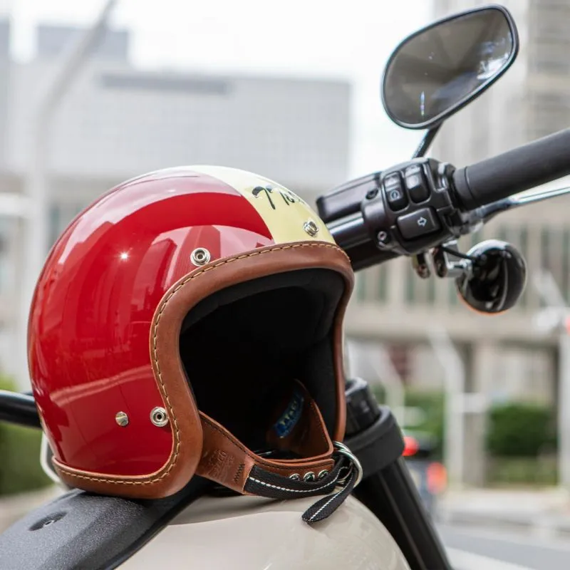 TT05J MAGNUM RACER 皮革包邊設計