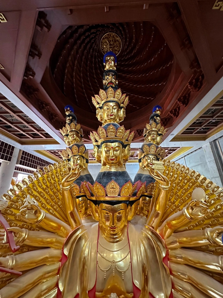 上海蓮花寺千手觀音