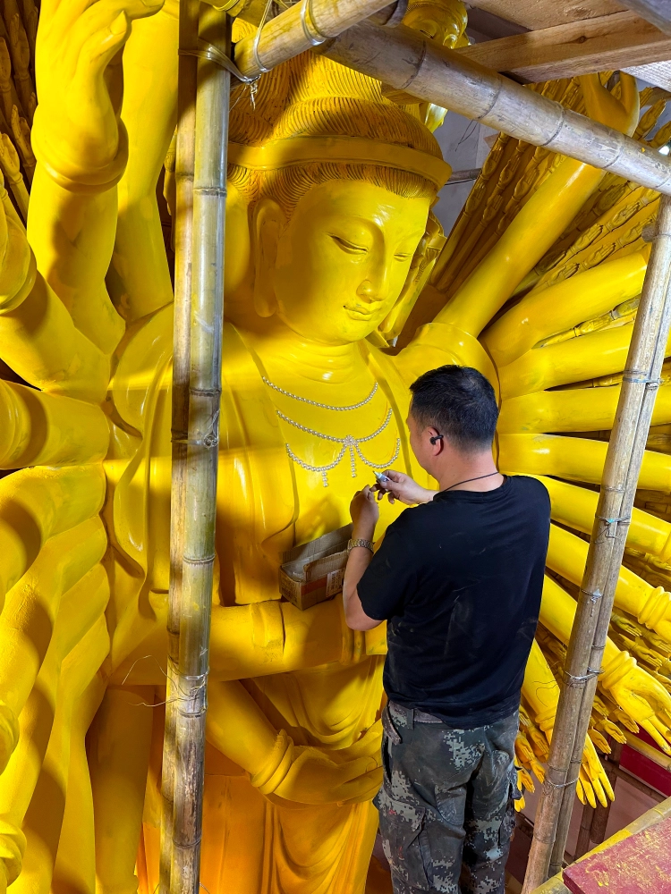 上海蓮花寺千手觀音