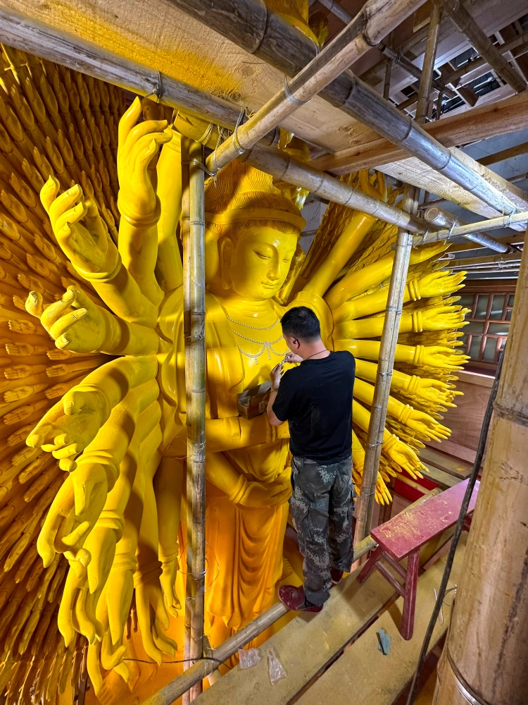 上海蓮花寺千手觀音