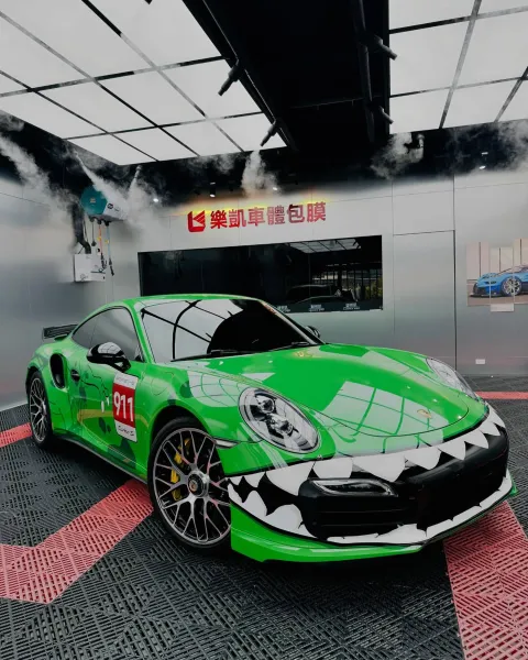 Porsche 911