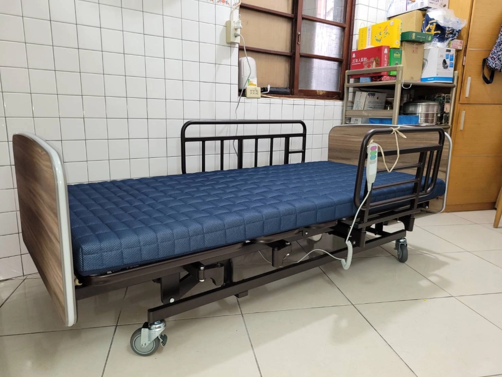 樂齡電動床，搭配4D透氣分壓床墊