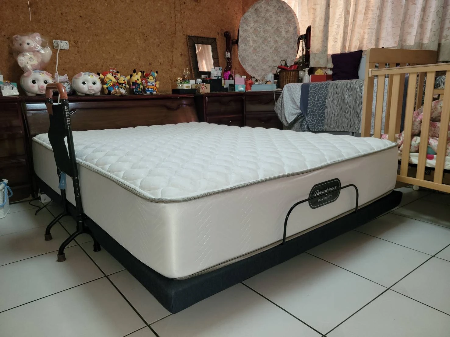美規電動床架，加裝床邊扶手