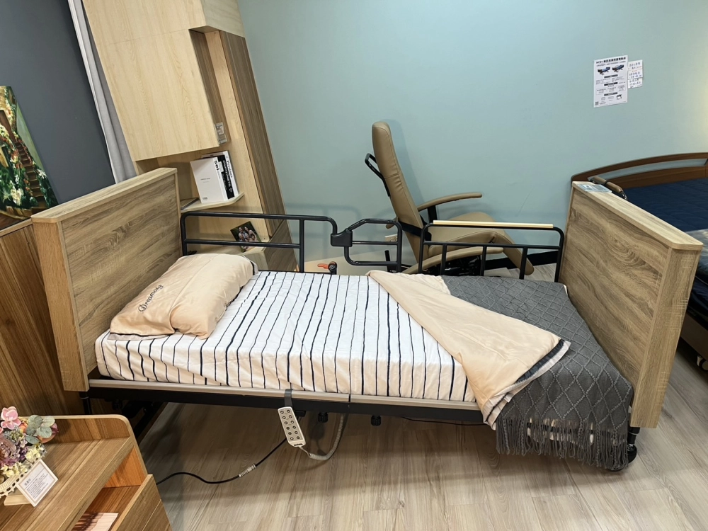 可傾斜正負11度的四馬達電動床